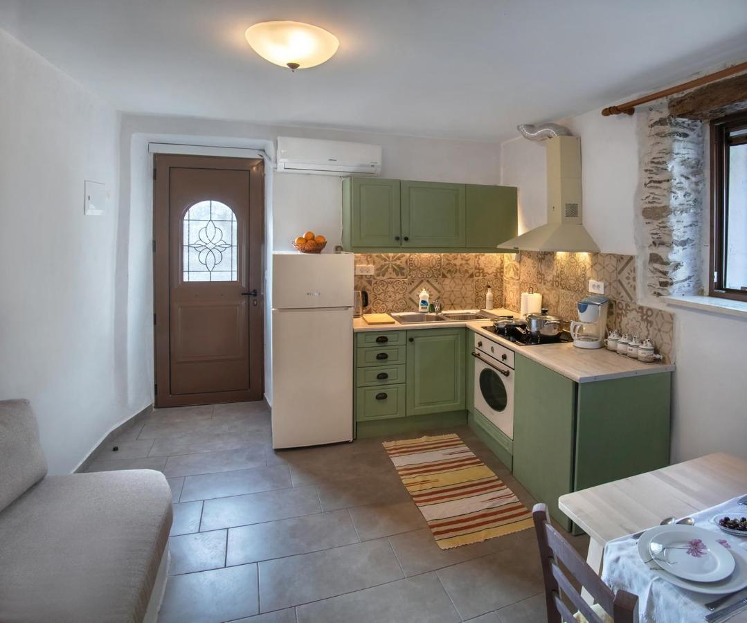 Feneri 3 -Cozy Rustic Apt 20' From Elafonisi Beach Perivolia  외부 사진