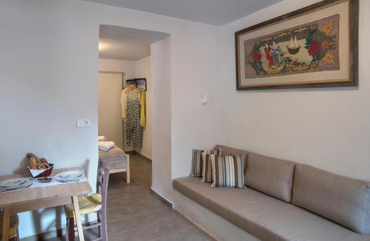 Feneri 3 -Cozy Rustic Apt 20' From Elafonisi Beach Perivolia  외부 사진