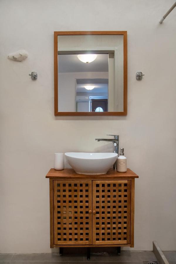 Feneri 3 -Cozy Rustic Apt 20' From Elafonisi Beach 외부 사진